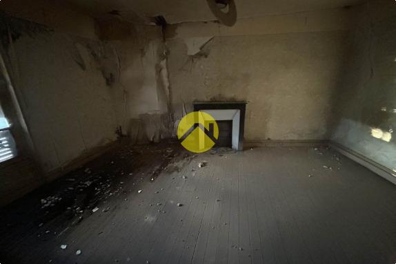 Maison de bourg + Terrain à Bâtir