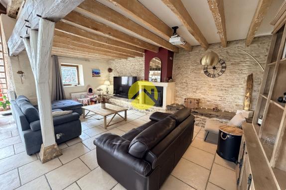 Maison rénovée avec piscine