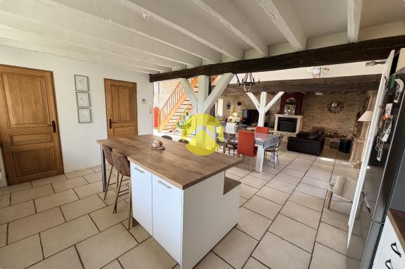 Maison rénovée avec piscine