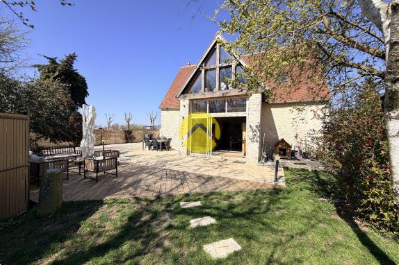 Maison rénovée avec piscine