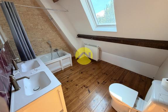 Maison rénovée avec piscine
