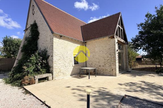 Maison rénovée avec piscine