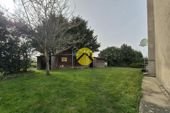  MAISON 200M² AVEC GRAND TERRAIN 