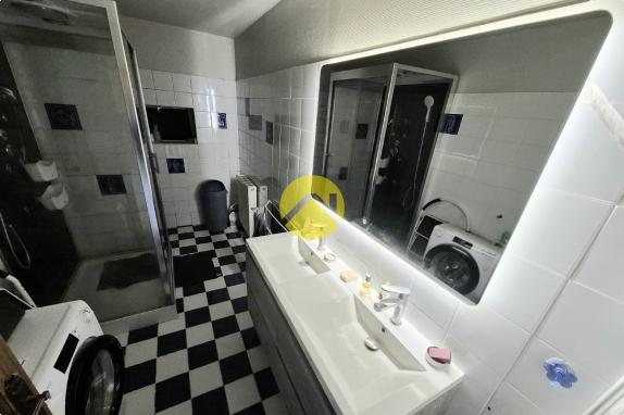  MAISON 200M² AVEC GRAND TERRAIN 