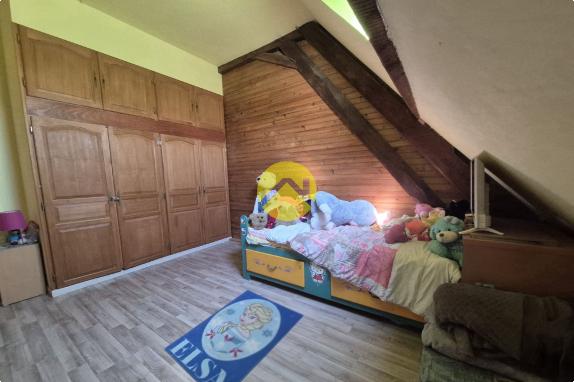  MAISON 200M² AVEC GRAND TERRAIN 