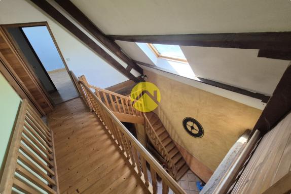  MAISON 200M² AVEC GRAND TERRAIN 