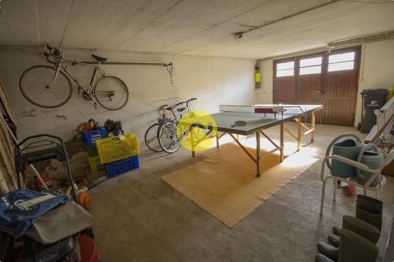 PAVILLON AVEC GRAND TERRAIN