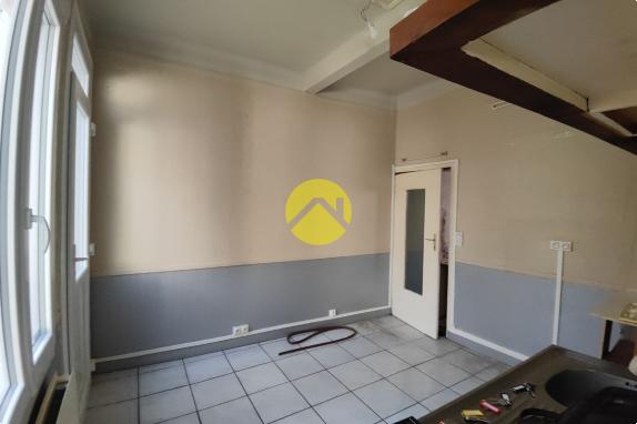 IMMEUBLE + PARKING + GARAGE