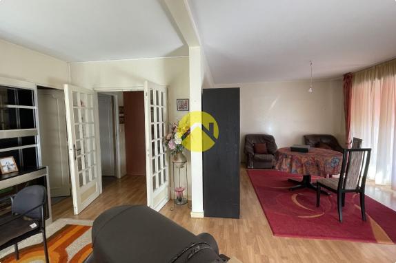 APPARTEMENT  PRES FLEURIS