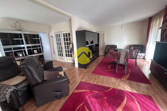 APPARTEMENT  PRES FLEURIS