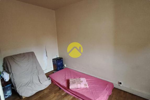 Jolie ville bordée par la Creuse