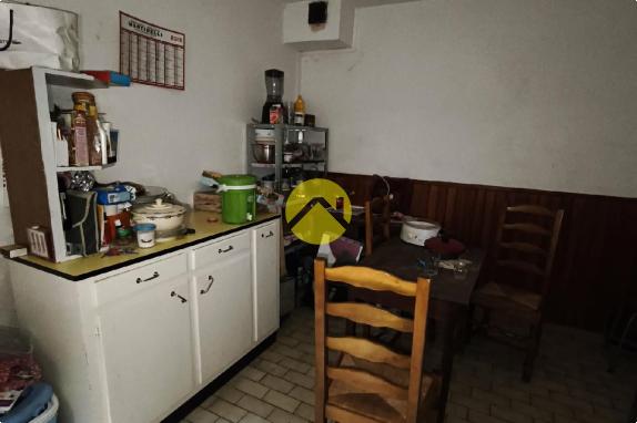 Jolie ville bordée par la Creuse