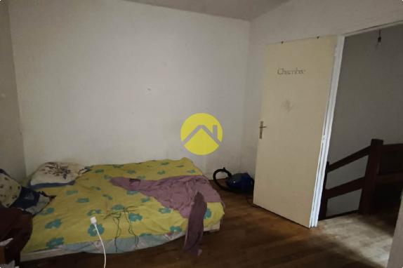 Jolie ville bordée par la Creuse