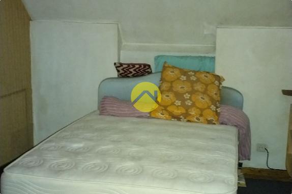 Grande maison à petit prix