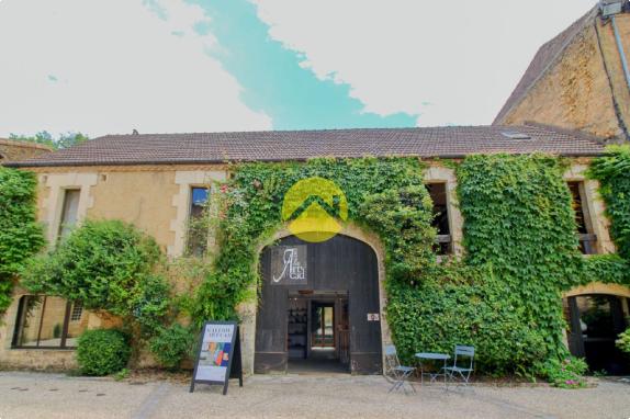 Galerie d'art avec appartement 1ch