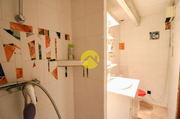 Galerie d'art avec appartement 1ch