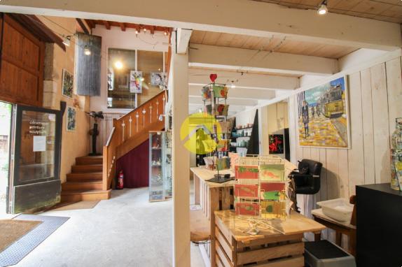 Galerie d'art avec appartement 1ch