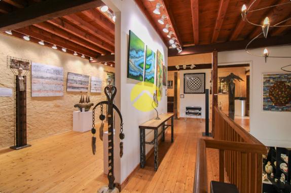 Galerie d'art avec appartement 1ch