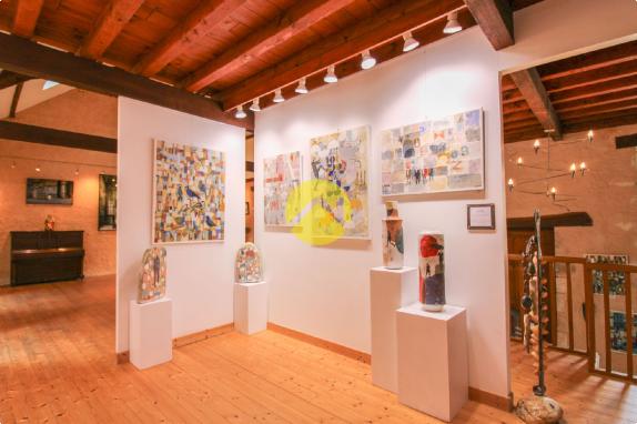 Galerie d'art avec appartement 1ch