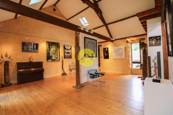 Galerie d'art avec appartement 1ch