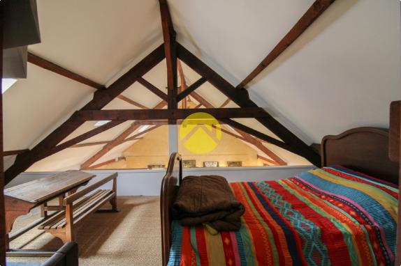 Galerie d'art avec appartement 1ch