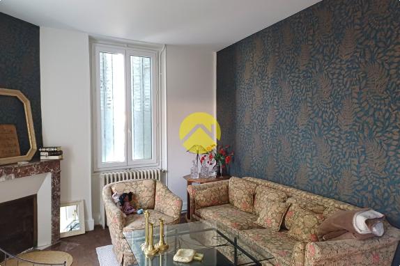 MAISON 90 M2 Terrain et garage