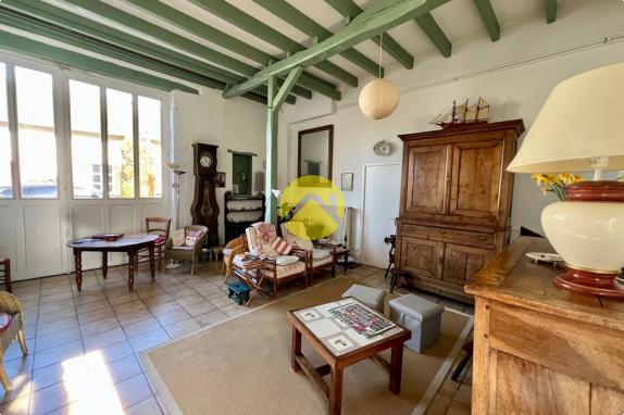 CORP DE FERME HABITABLE