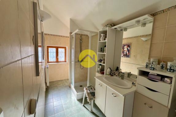 CORP DE FERME HABITABLE