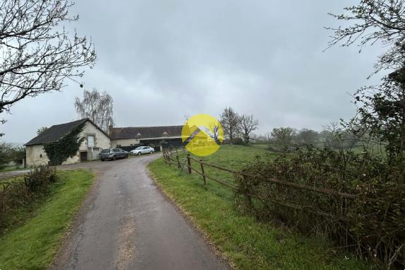 longère avec dépendances et terrain