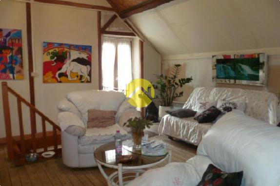 MAISON INDEPENDANTE AVEC JARDIN