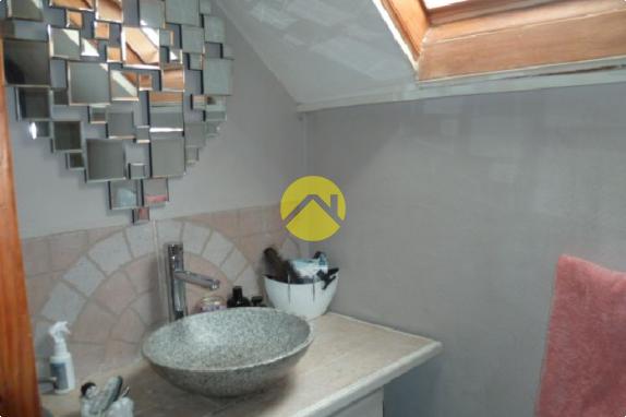 MAISON INDEPENDANTE AVEC JARDIN