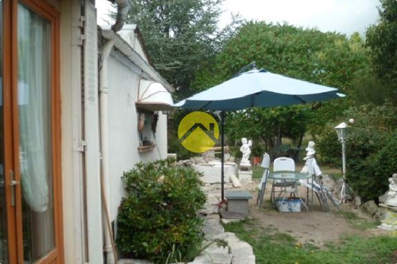 MAISON INDEPENDANTE AVEC JARDIN