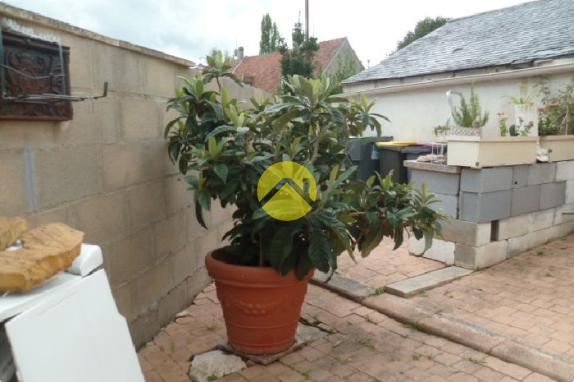 MAISON INDEPENDANTE AVEC JARDIN