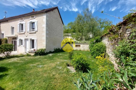 RÉNOVÉE, ÉQUIPÉE P.M.R. + Terrain