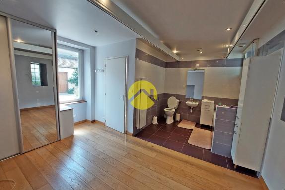 RÉNOVÉE, ÉQUIPÉE P.M.R. + Terrain