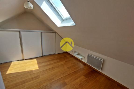 RÉNOVÉE, ÉQUIPÉE P.M.R. + Terrain