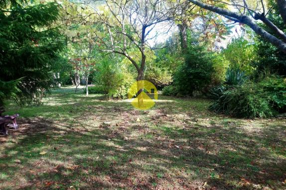 MAISON INDEPENDANTE AVEC JARDIN