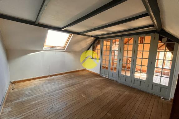 MAISON INDEPENDANTE AVEC JARDIN