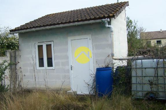 UN PETIT COIN DE JARDIN AU CALME 