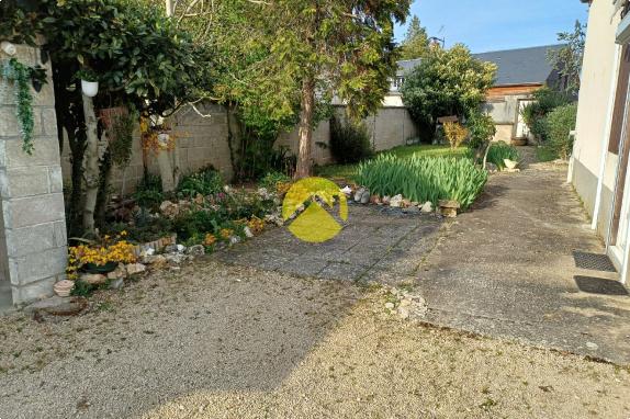 MAISON 90 M2 TERRAIN ET GARAGE