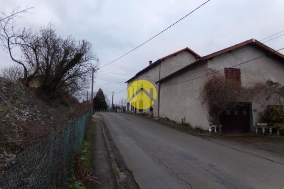 Maison entre nature et centre bourg