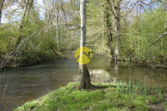 BELLE PROPRIETE 20 HA