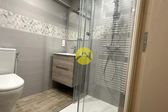 MAISON RENOVÉE AVEC GRANDE GRANGE