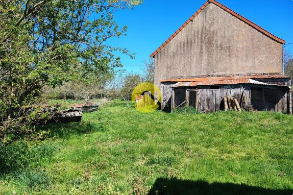 Maison de 55mm² avec un plan d'eau.