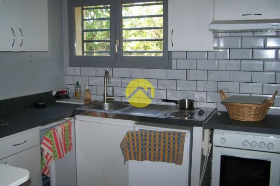 MAISON INDEP. INTERIEUR A RENOVER