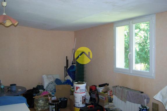 MAISON INDEP. INTERIEUR A RENOVER