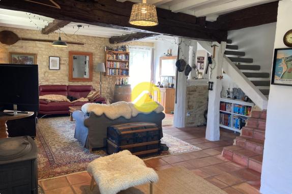 Maison perigourdine avec hangar 