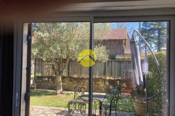 Maison perigourdine avec hangar 