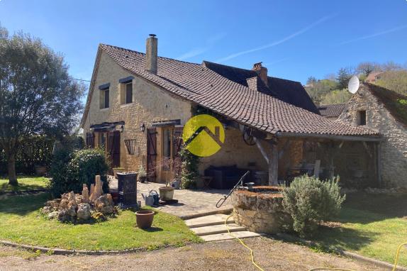 Maison perigourdine avec hangar 