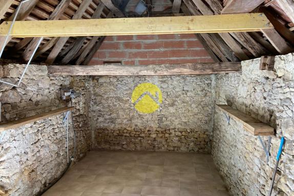 Maison perigourdine avec hangar 